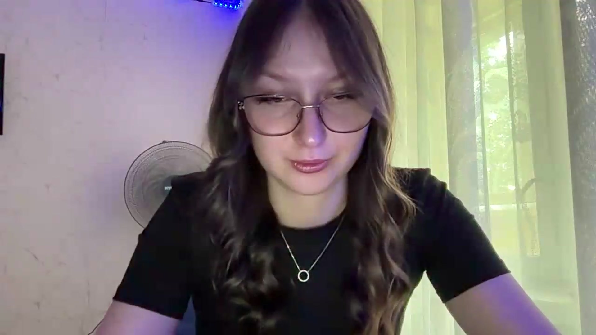 Gallery image thumbnail from SaraJay's myfreecams stream on, 06/15/2026, 13:37 image 18 of 20
