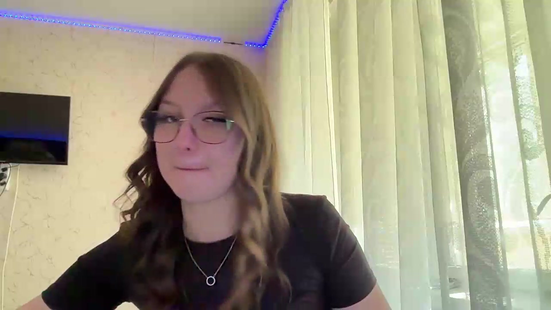Gallery image thumbnail from SaraJay's myfreecams stream on, 06/15/2026, 13:37 image 10 of 20
