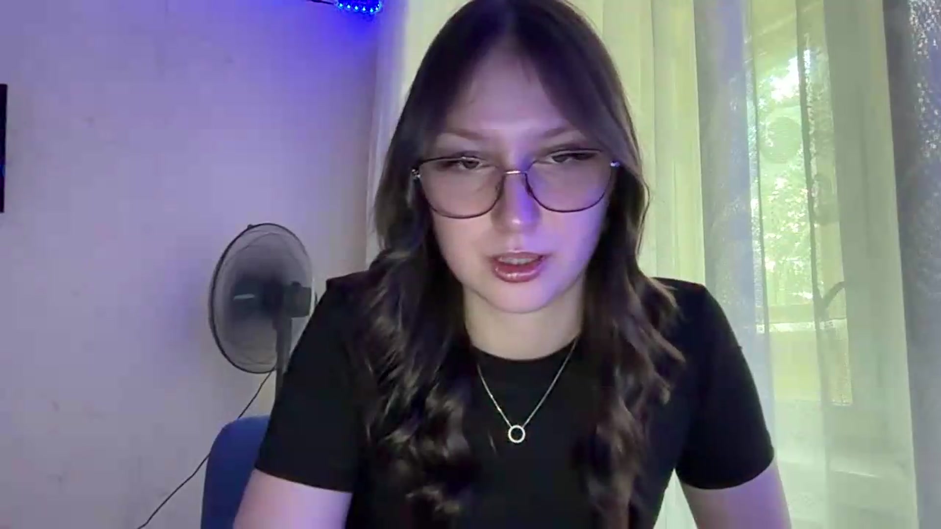 Gallery image thumbnail from SaraJay's myfreecams stream on, 06/15/2026, 13:37 image 16 of 20