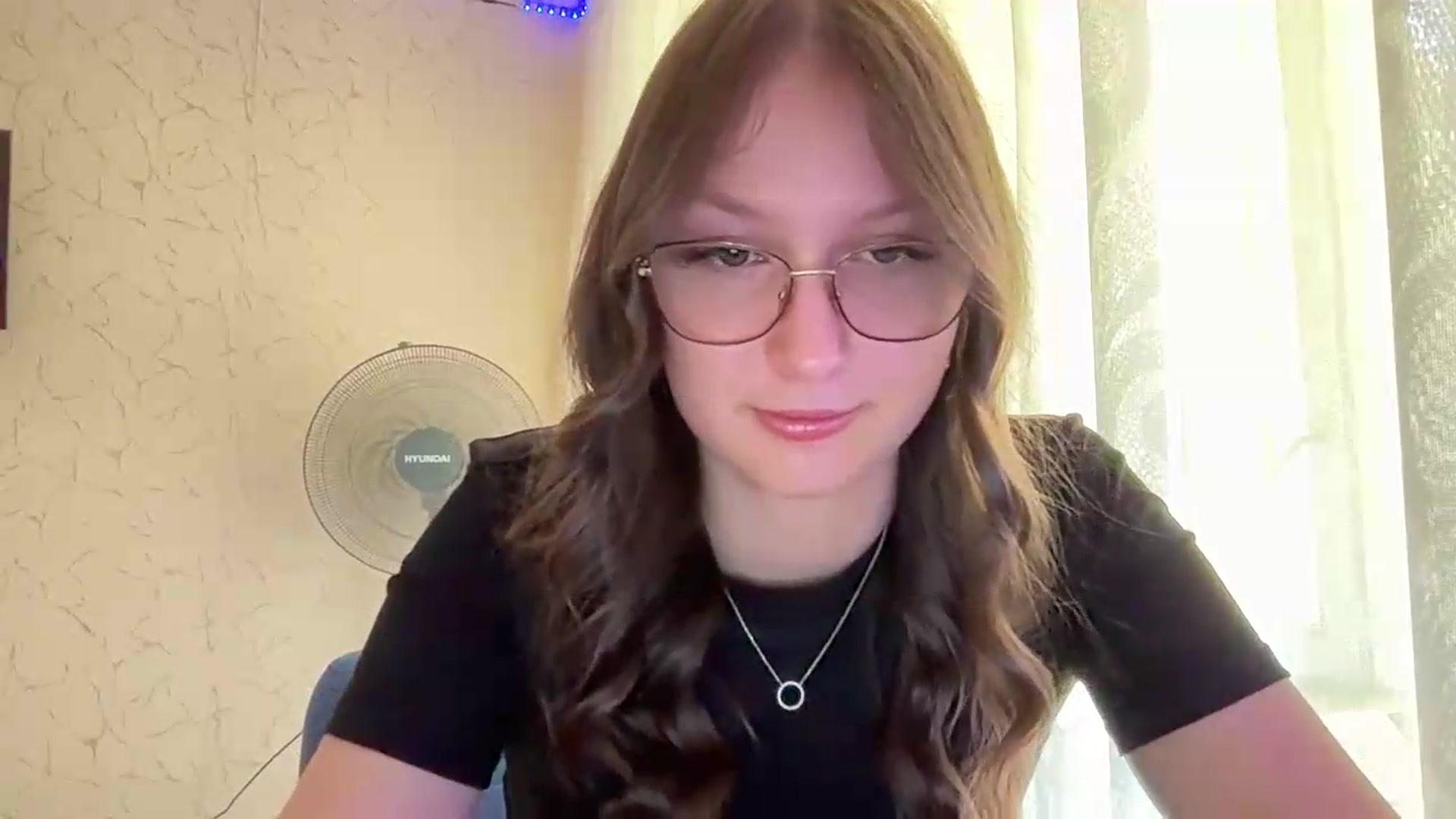 Gallery image thumbnail from SaraJay's myfreecams stream on, 06/15/2026, 13:37 image 12 of 20