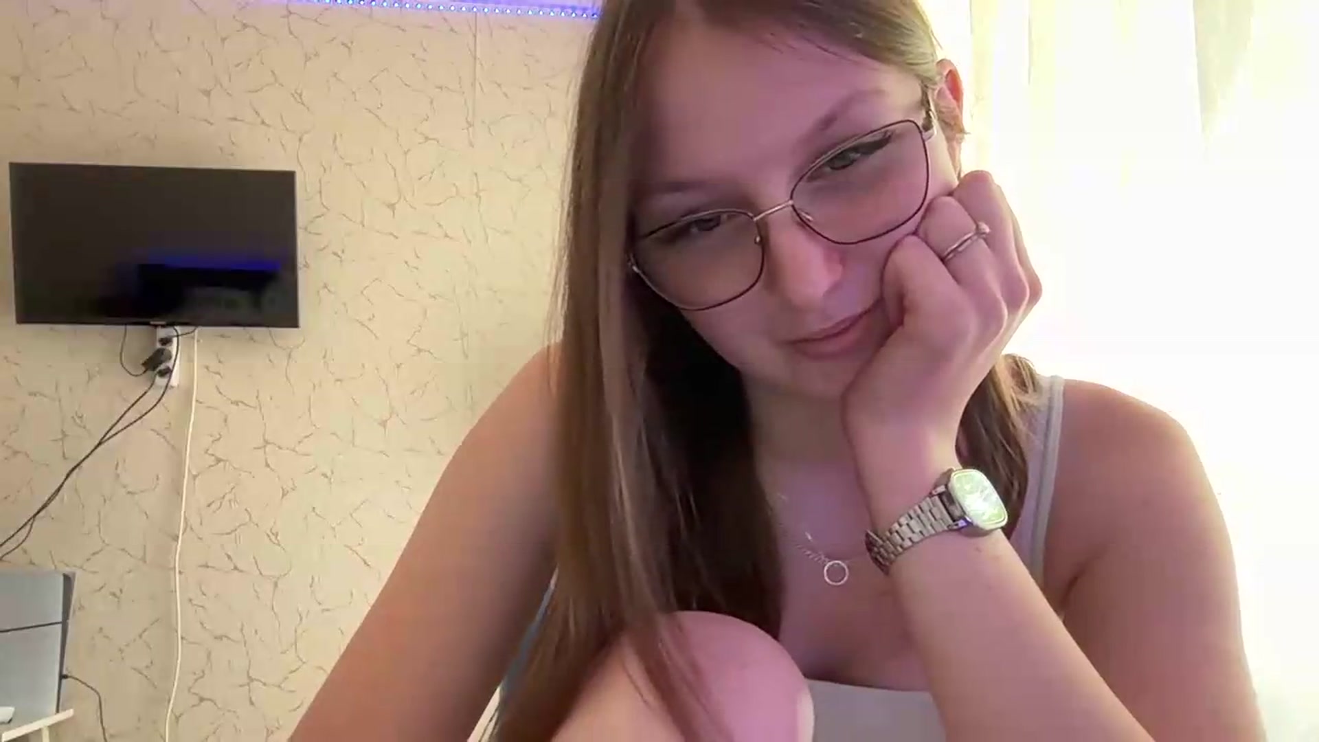 Gallery image thumbnail from SaraJay's myfreecams stream on, 06/19/2026, 14:46 image 17 of 20