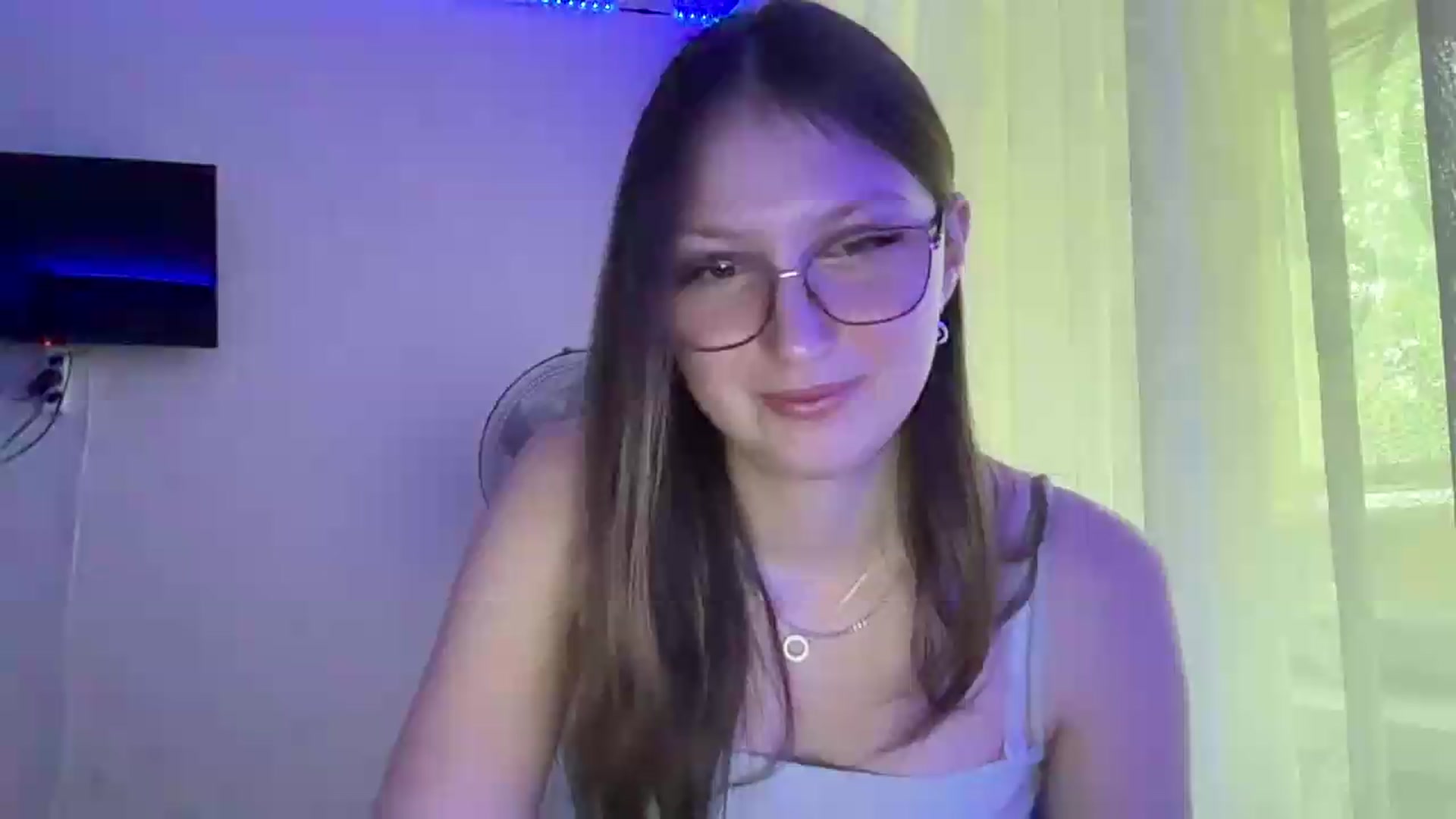 Gallery image thumbnail from SaraJay's myfreecams stream on, 06/19/2026, 14:46 image 6 of 20