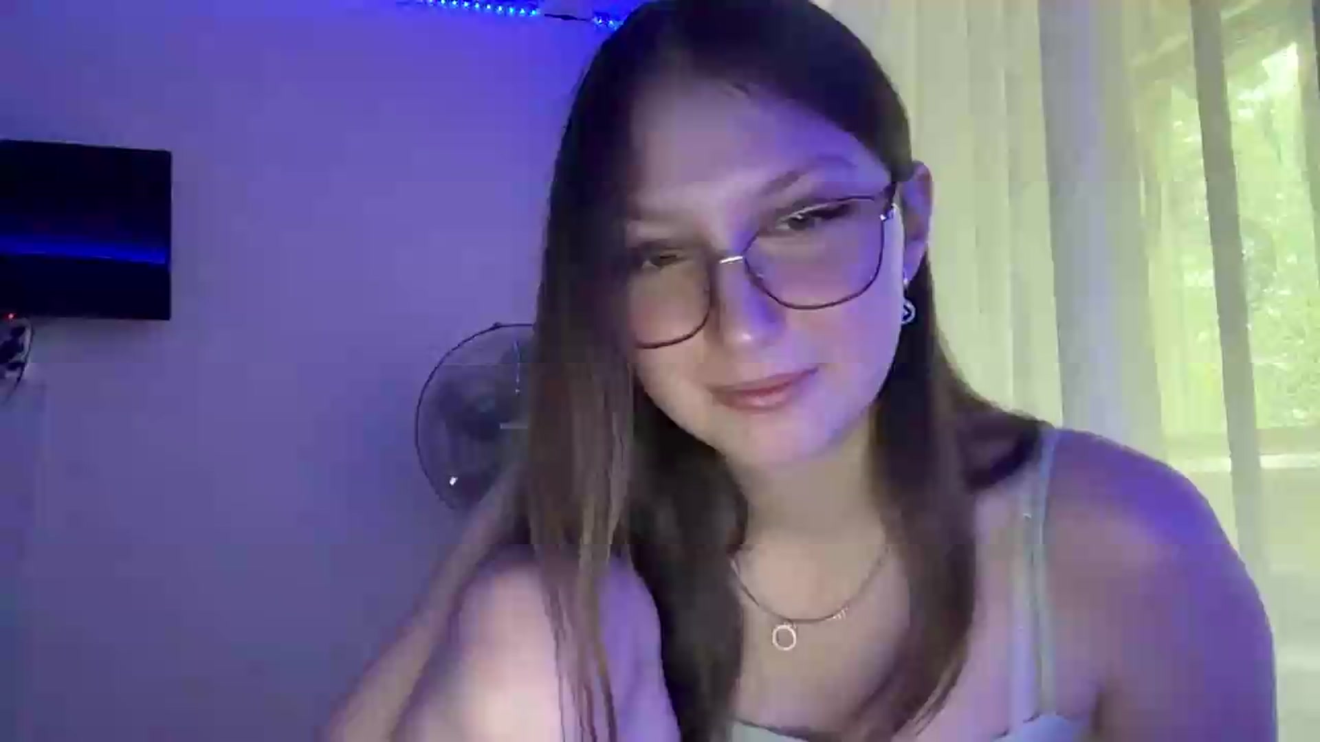 Gallery image thumbnail from SaraJay's myfreecams stream on, 06/19/2026, 14:46 image 4 of 20