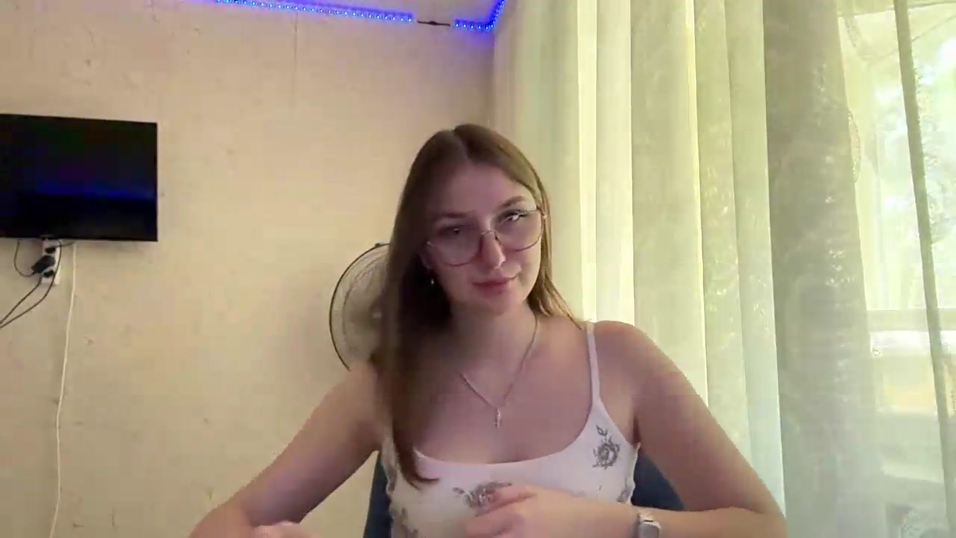Gallery image thumbnail from SaraJay's myfreecams stream on, 07/02/2026, 12:02 image 7 of 20