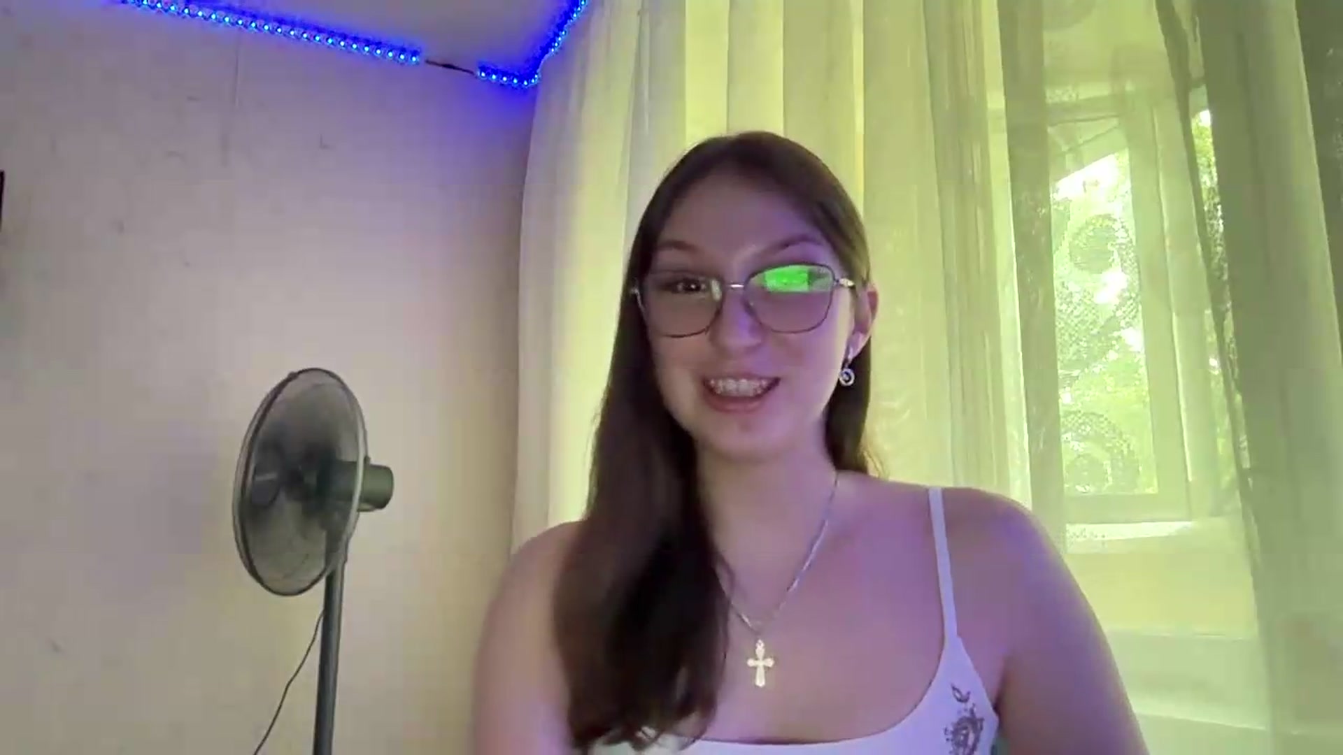 Gallery image thumbnail from SaraJay's myfreecams stream on, 07/04/2026, 12:05 image 16 of 20