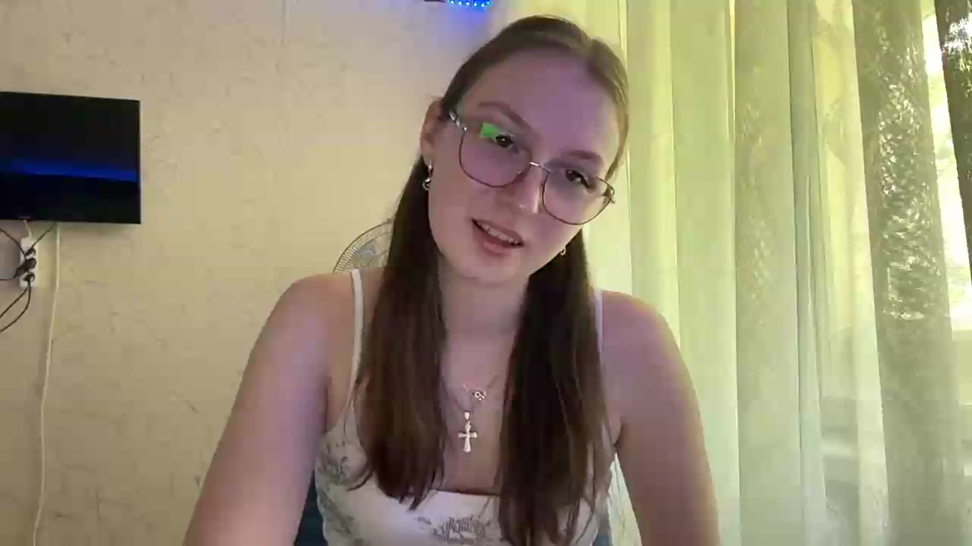 Gallery image thumbnail from SaraJay's myfreecams stream on, 07/16/2026, 11:19 image 1 of 20