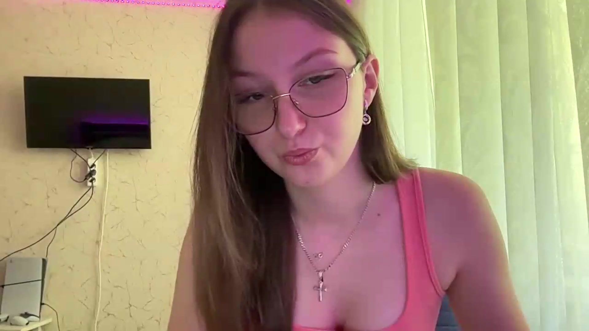 Gallery image thumbnail from SaraJay's myfreecams stream on, 07/17/2026, 10:08 image 11 of 20