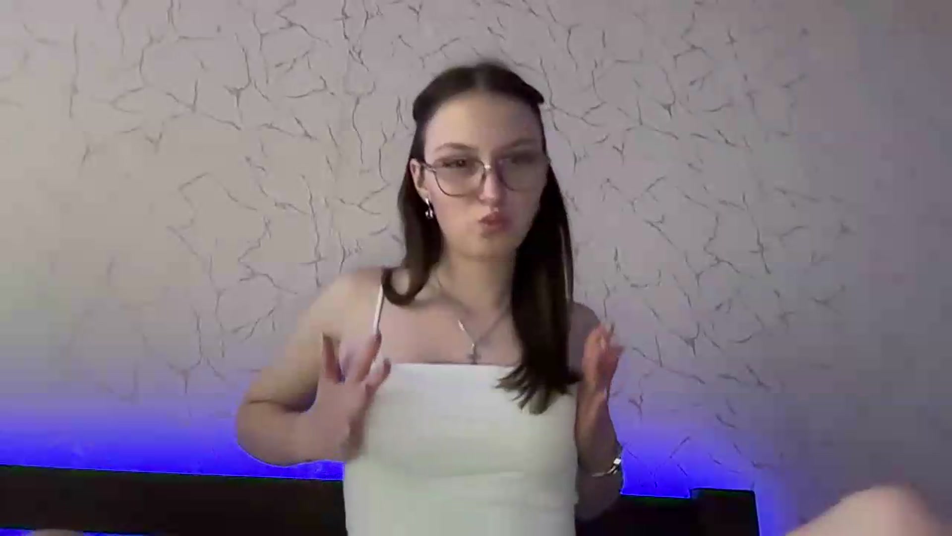 Gallery image thumbnail from SaraJay's myfreecams stream on, 07/19/2026, 11:50 image 5 of 20