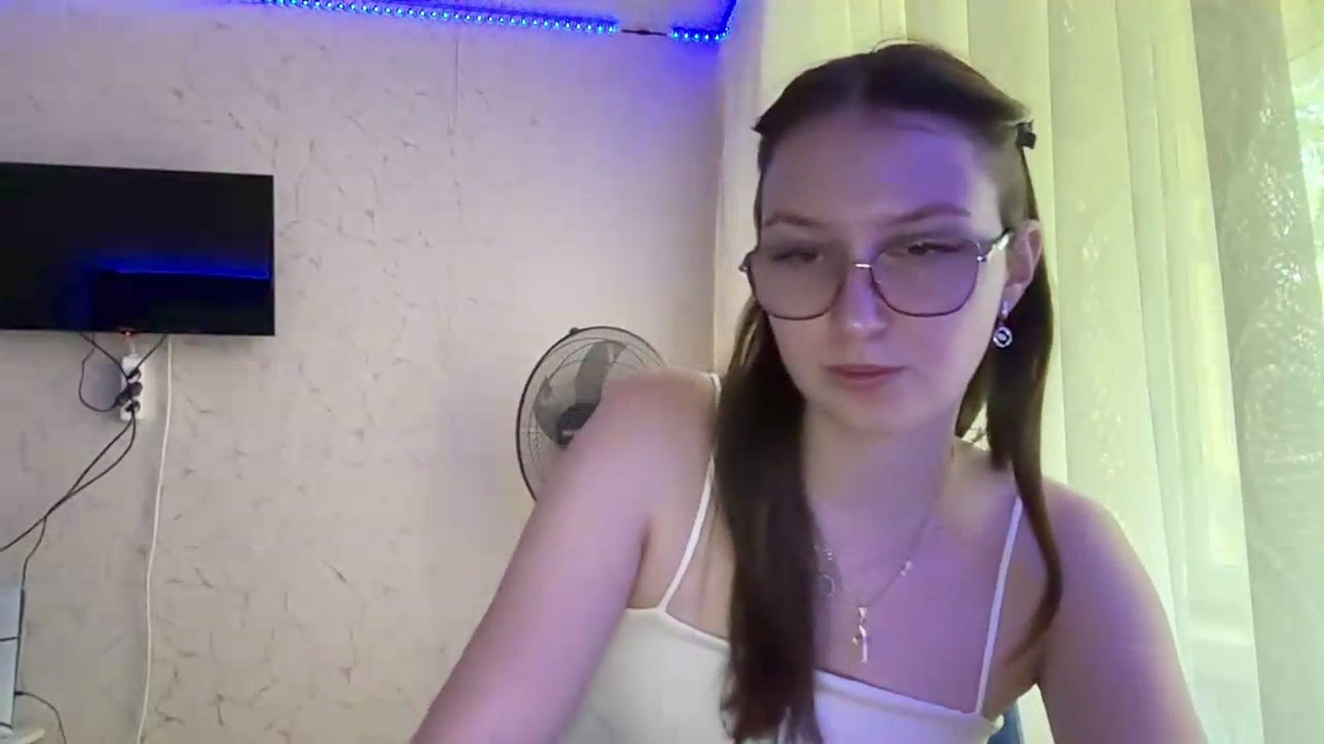 Gallery image thumbnail from SaraJay's myfreecams stream on, 07/19/2026, 13:01 image 12 of 20