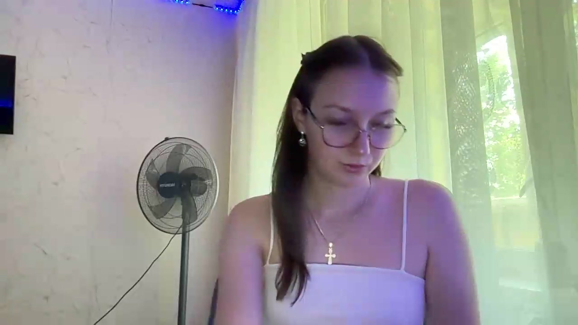 Gallery image thumbnail from SaraJay's myfreecams stream on, 07/19/2026, 13:01 image 2 of 20