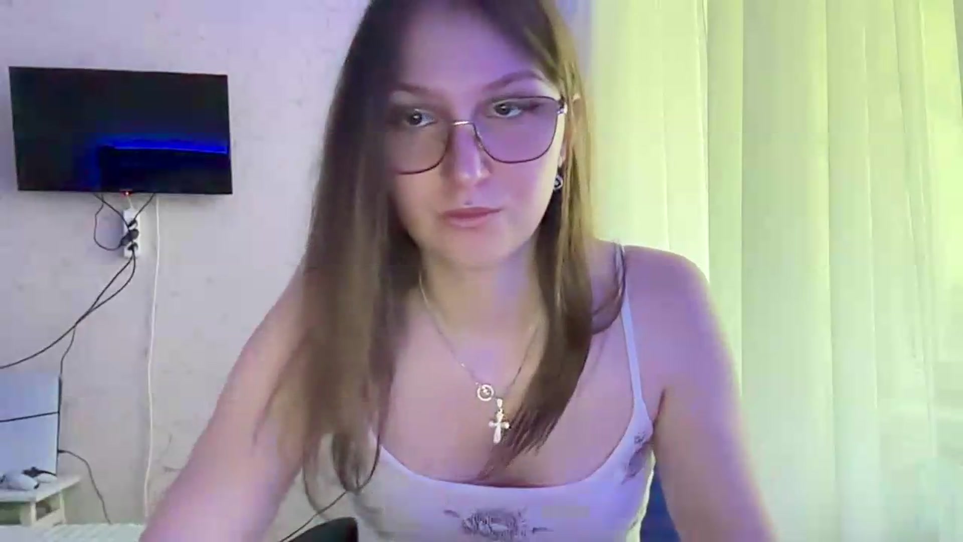 Gallery image thumbnail from SaraJay's myfreecams stream on, 07/20/2026, 08:40 image 12 of 20