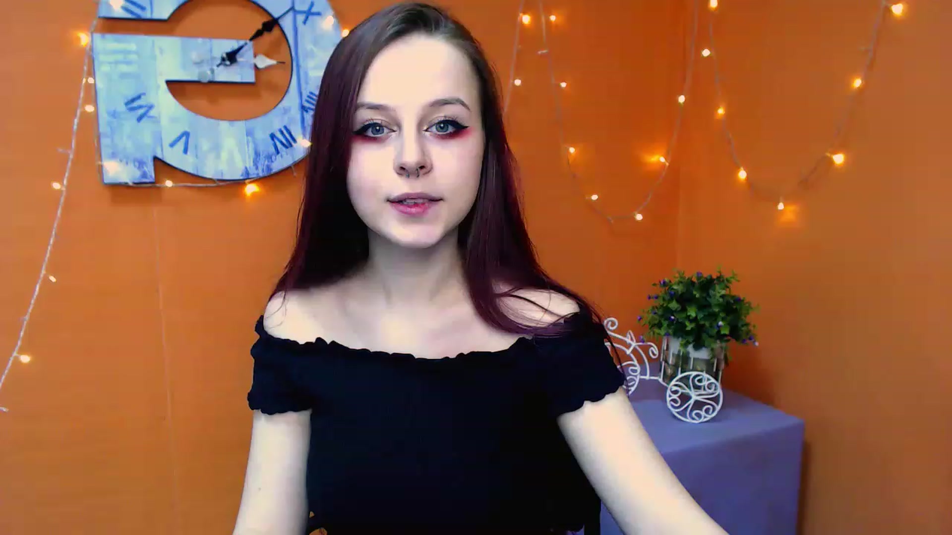 Gallery image thumbnail from SaraLipss_'s myfreecams stream on, 03/31/2023, 13:53 image 11 of 20