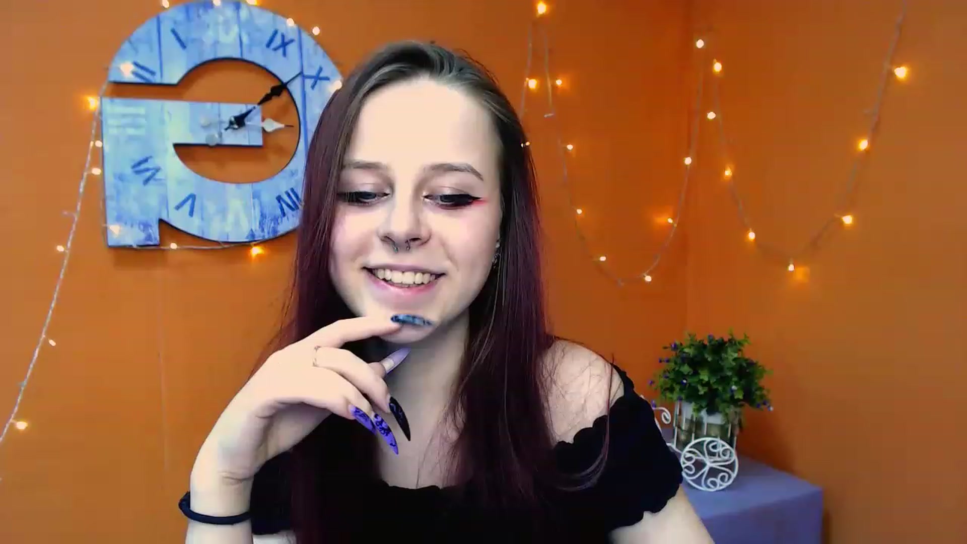 Gallery image thumbnail from SaraLipss_'s myfreecams stream on, 03/31/2023, 17:31 image 19 of 20