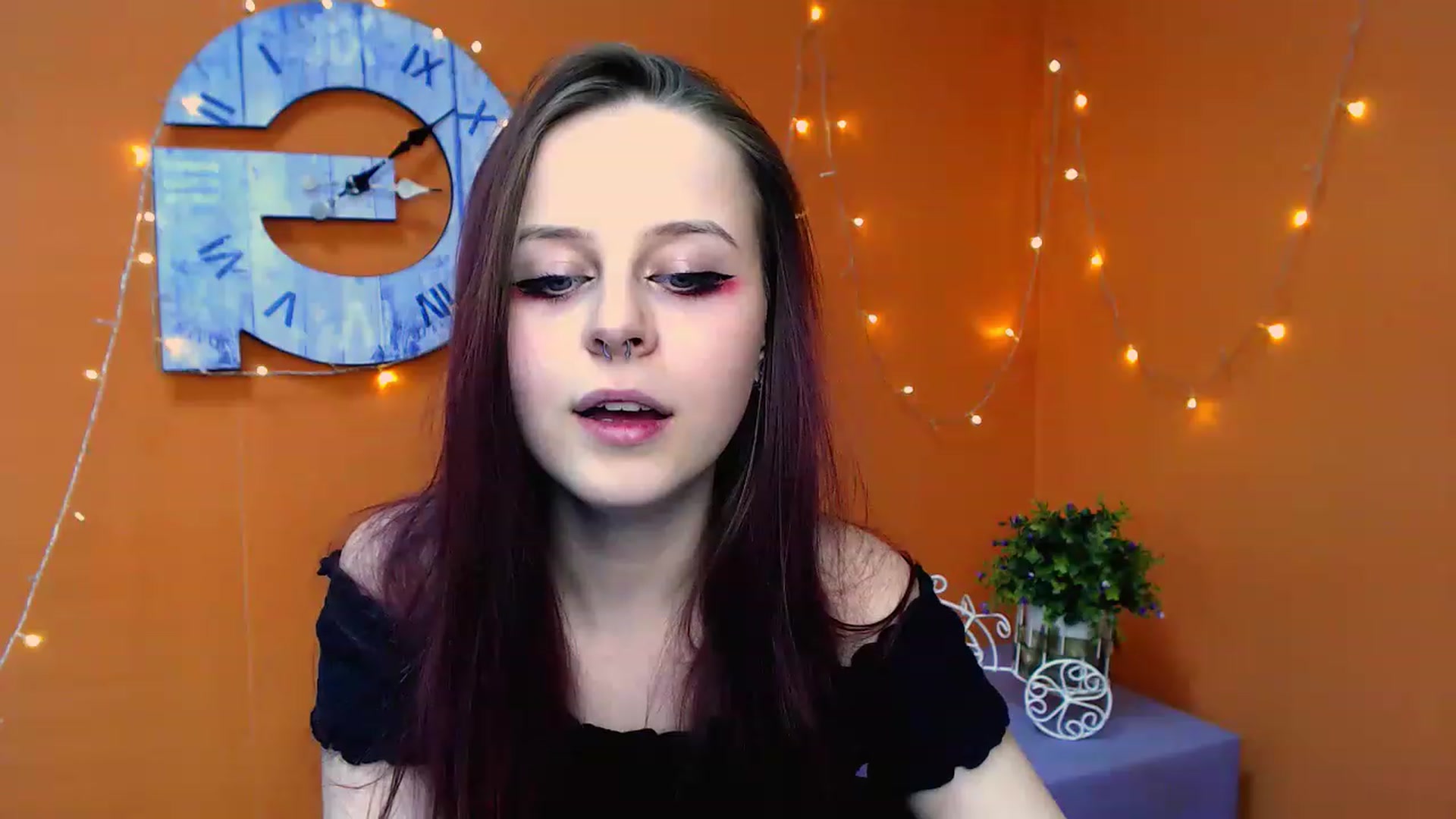 Gallery image thumbnail from SaraLipss_'s myfreecams stream on, 03/31/2023, 17:31 image 11 of 20