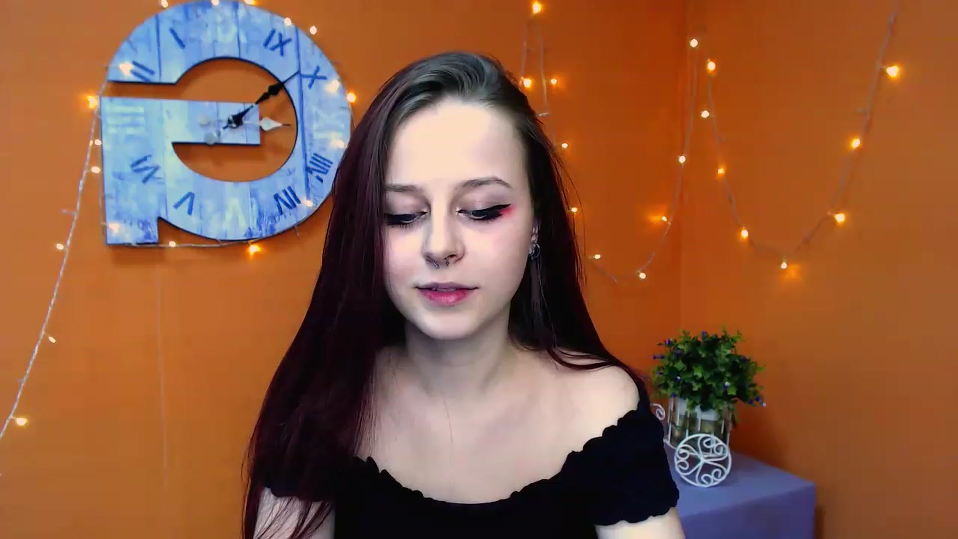 Gallery image thumbnail from SaraLipss_'s myfreecams stream on, 03/31/2023, 18:29 image 11 of 20