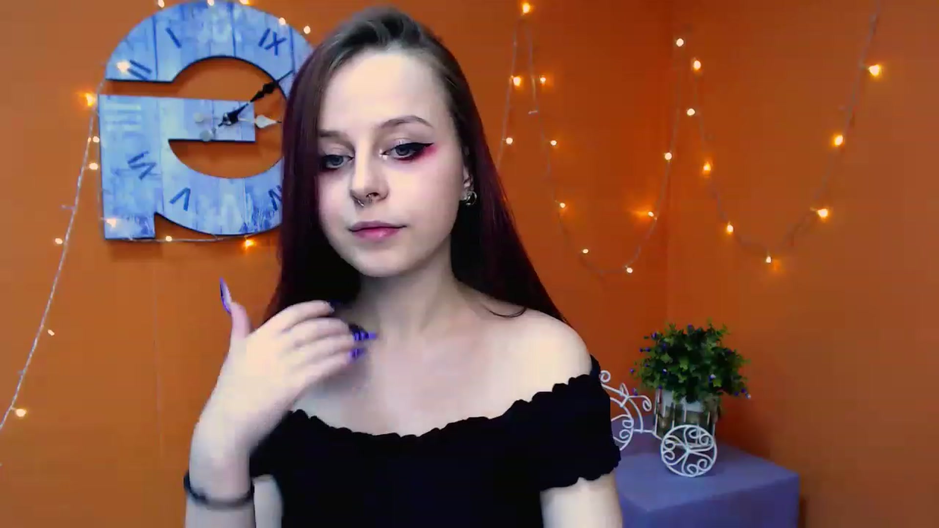 Gallery image thumbnail from SaraLipss_'s myfreecams stream on, 03/31/2023, 20:00 image 2 of 20