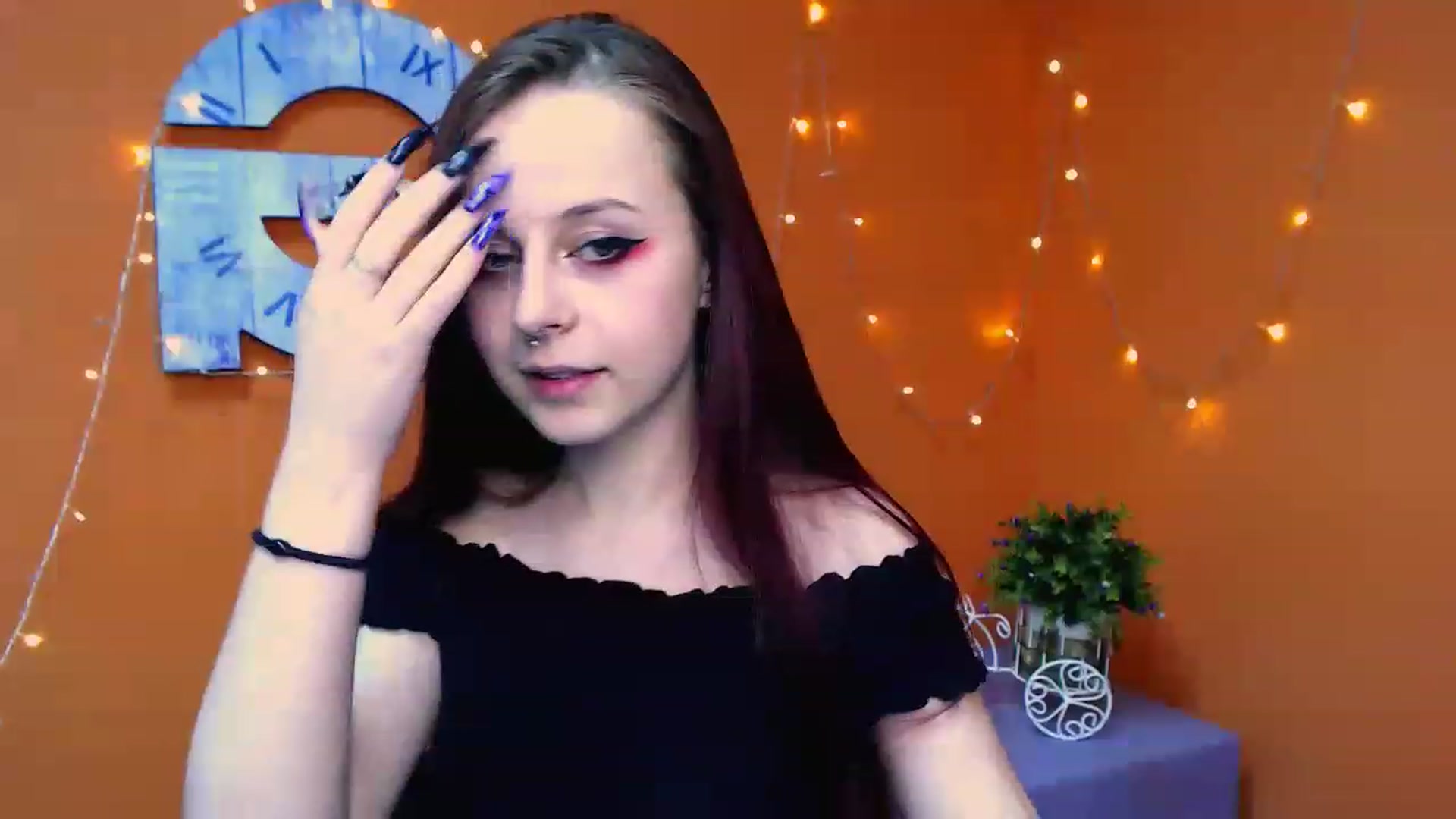 Gallery image thumbnail from SaraLipss_'s myfreecams stream on, 03/31/2023, 20:00 image 17 of 20