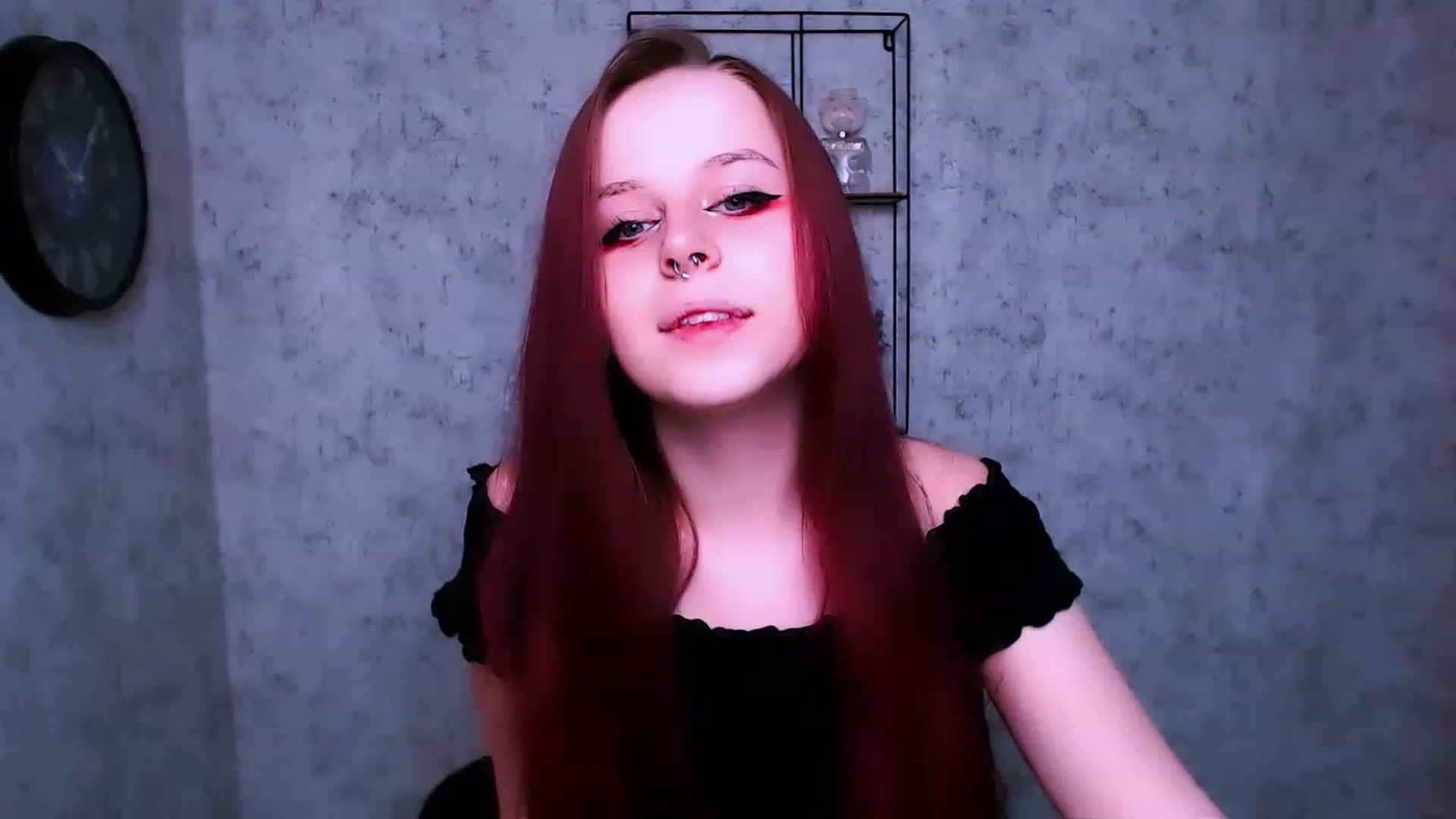 Gallery image thumbnail from SaraLipss_'s myfreecams stream on, 03/31/2023, 22:24 image 3 of 20
