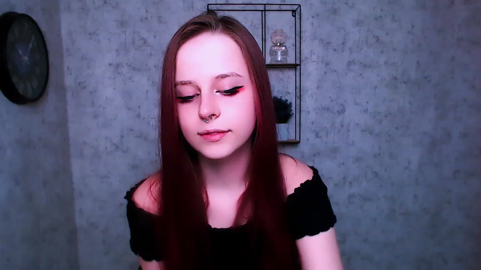 Gallery image thumbnail from SaraLipss_'s myfreecams stream on, 03/31/2023, 22:24 image 7 of 20