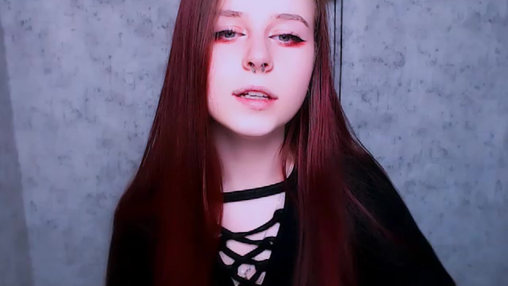 Gallery image thumbnail from SaraLipss_'s myfreecams stream on, 04/02/2023, 24:42 image 12 of 20