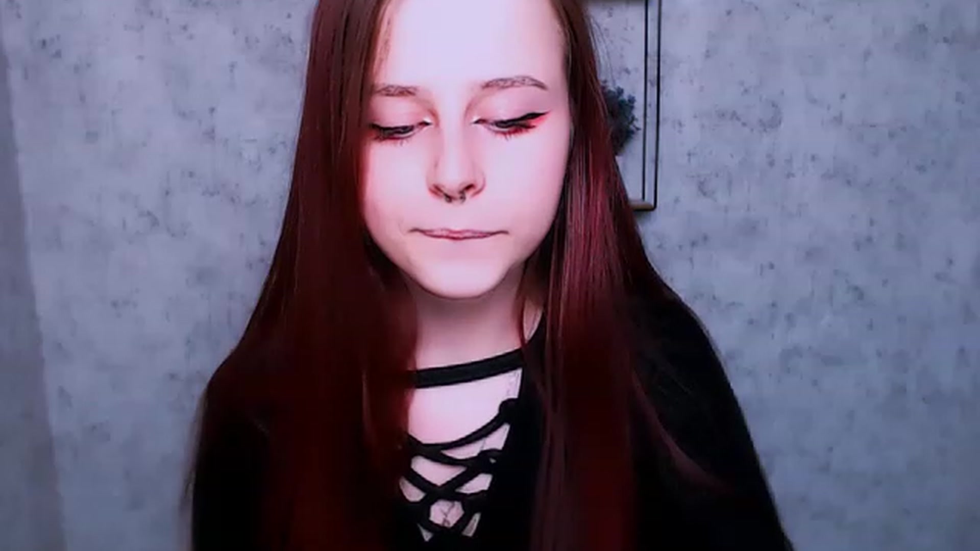 Gallery image thumbnail from SaraLipss_'s myfreecams stream on, 04/02/2023, 24:42 image 10 of 20