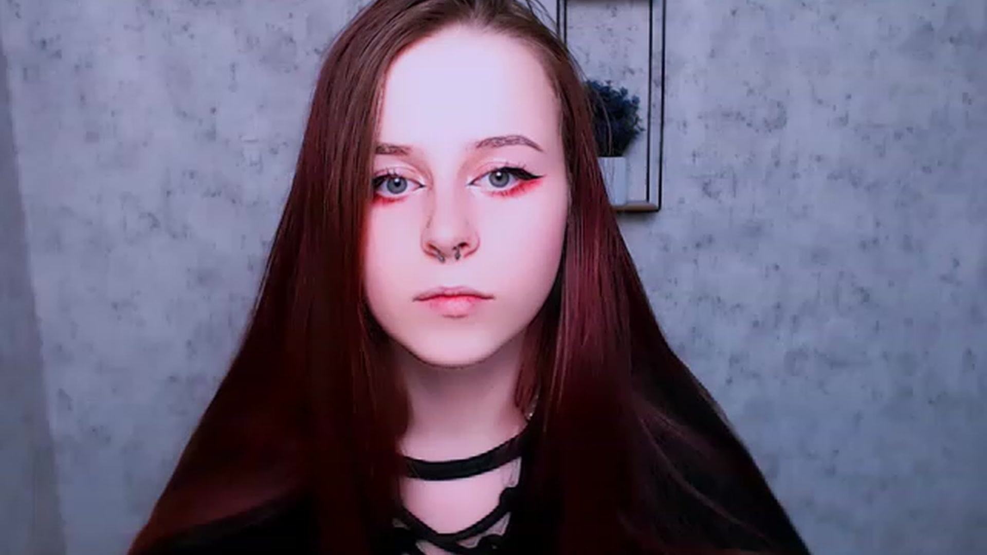 Gallery image thumbnail from SaraLipss_'s myfreecams stream on, 04/02/2023, 24:42 image 1 of 20
