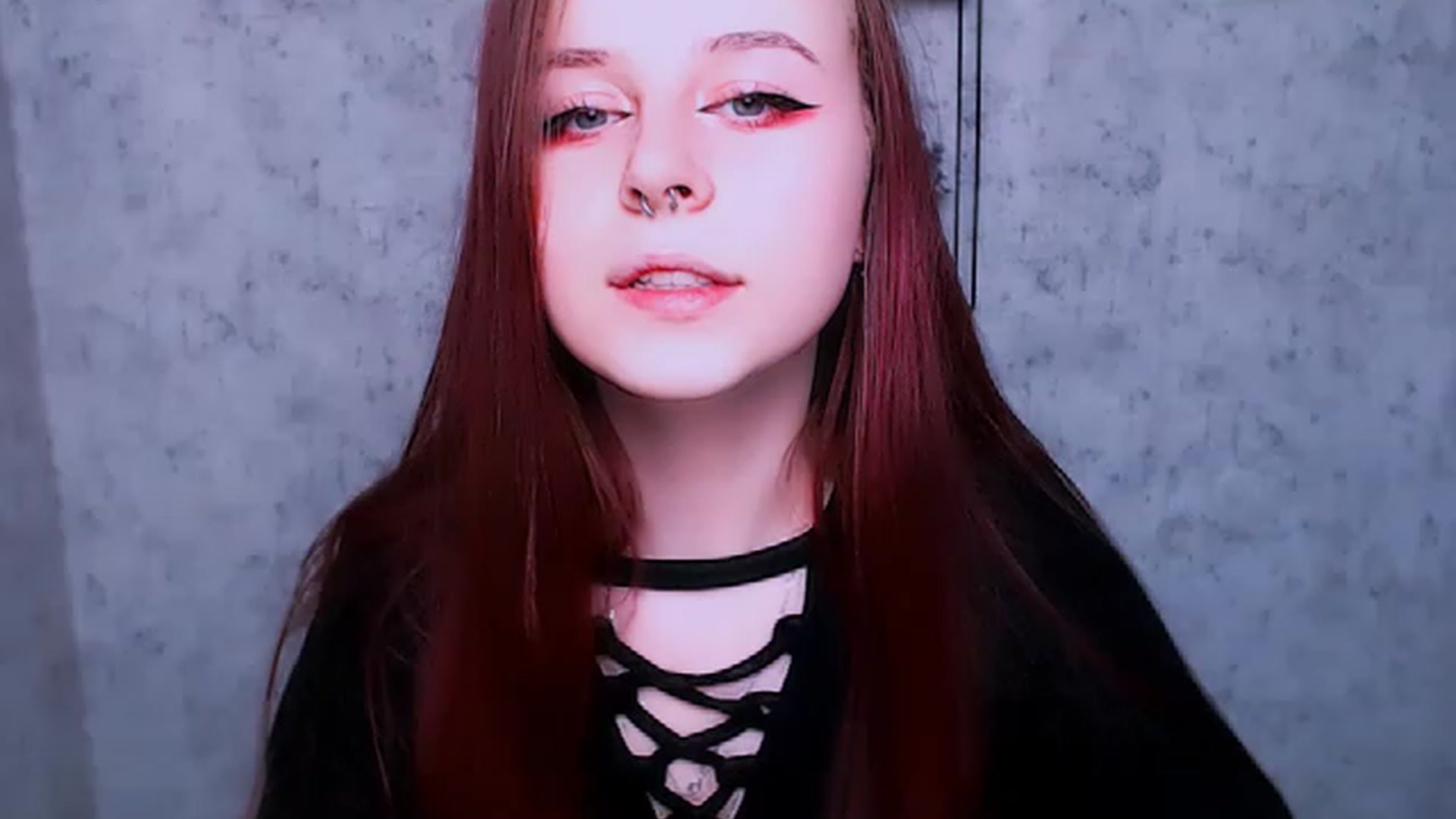 Gallery image thumbnail from SaraLipss_'s myfreecams stream on, 04/02/2023, 24:42 image 11 of 20