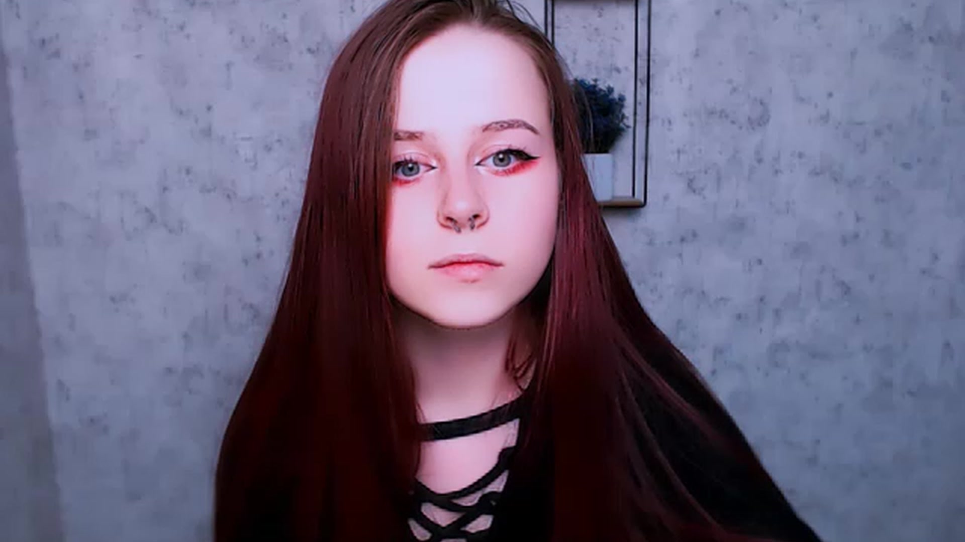 Gallery image thumbnail from SaraLipss_'s myfreecams stream on, 04/02/2023, 24:42 image 5 of 20