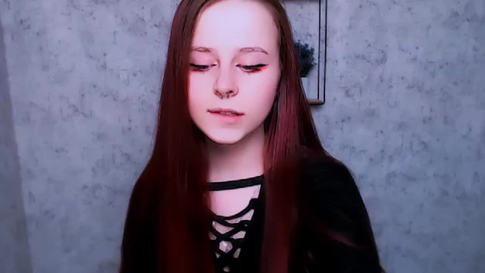 Gallery image thumbnail from SaraLipss_'s myfreecams stream on, 04/02/2023, 24:42 image 8 of 20