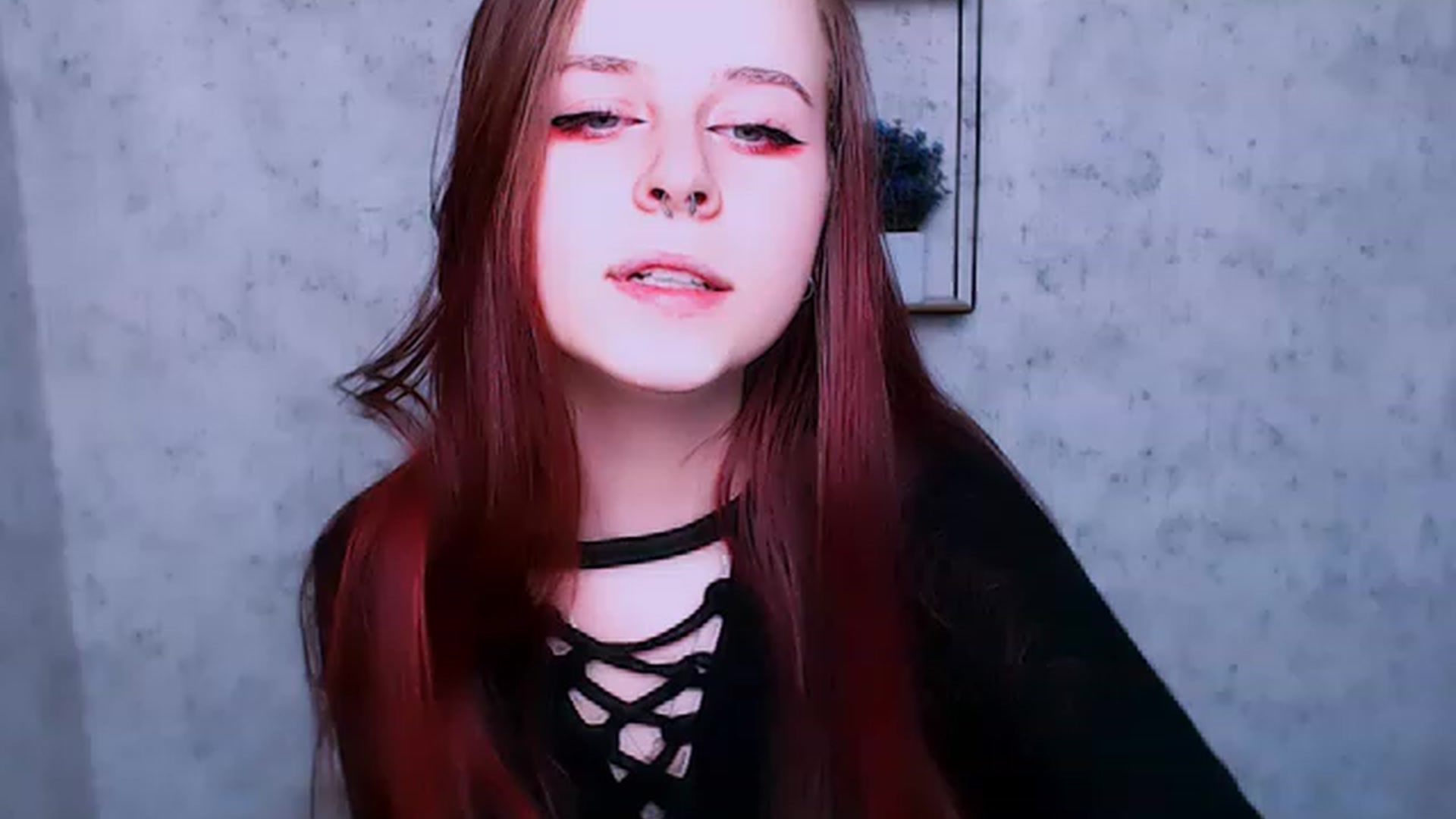 Gallery image thumbnail from SaraLipss_'s myfreecams stream on, 04/02/2023, 24:42 image 18 of 20