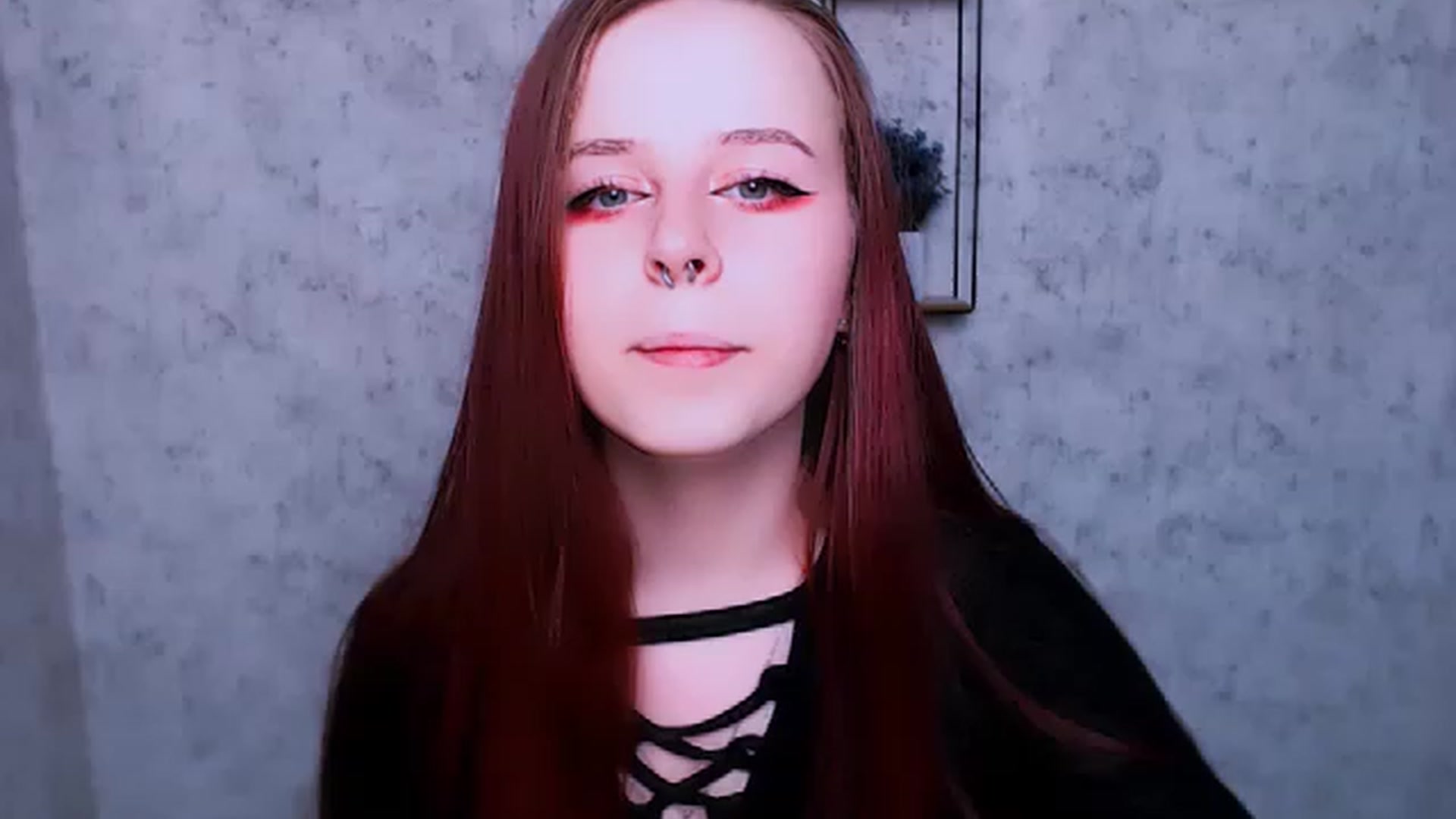 Gallery image thumbnail from SaraLipss_'s myfreecams stream on, 04/02/2023, 24:42 image 9 of 20