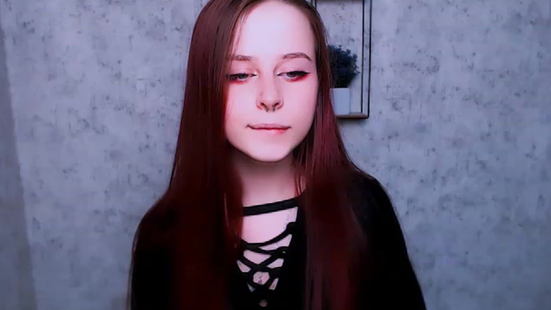 Gallery image thumbnail from SaraLipss_'s myfreecams stream on, 04/02/2023, 24:42 image 14 of 20