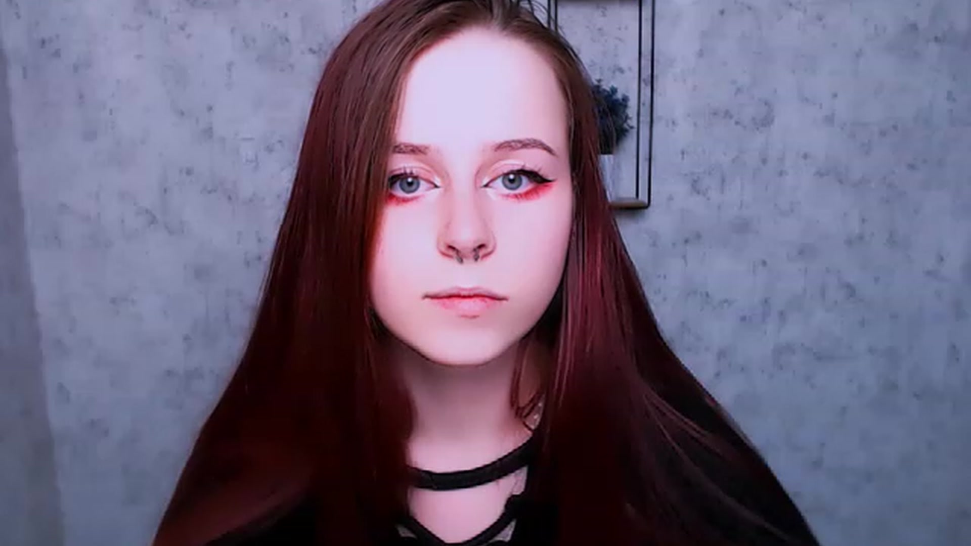 Gallery image thumbnail from SaraLipss_'s myfreecams stream on, 04/02/2023, 24:42 image 2 of 20