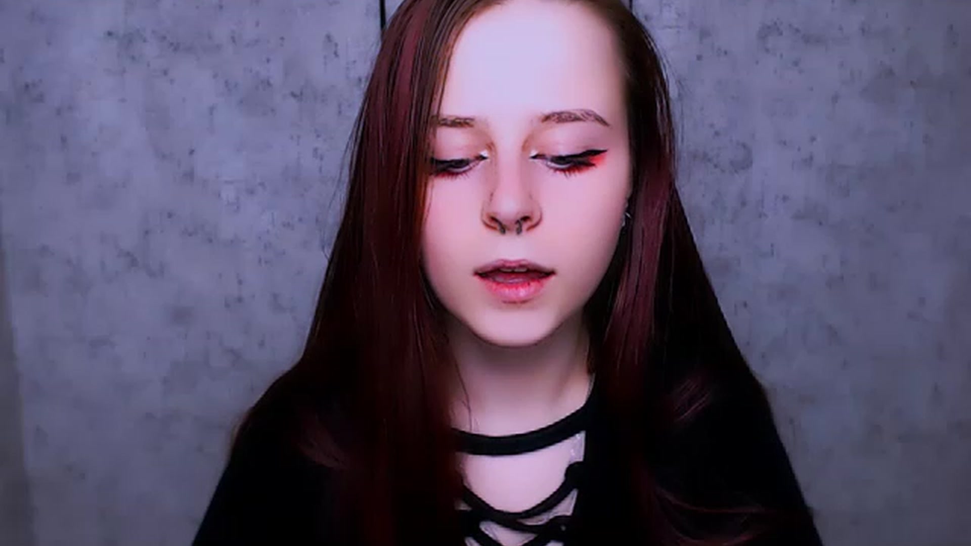 Gallery image thumbnail from SaraLipss_'s myfreecams stream on, 04/02/2023, 20:09 image 6 of 20
