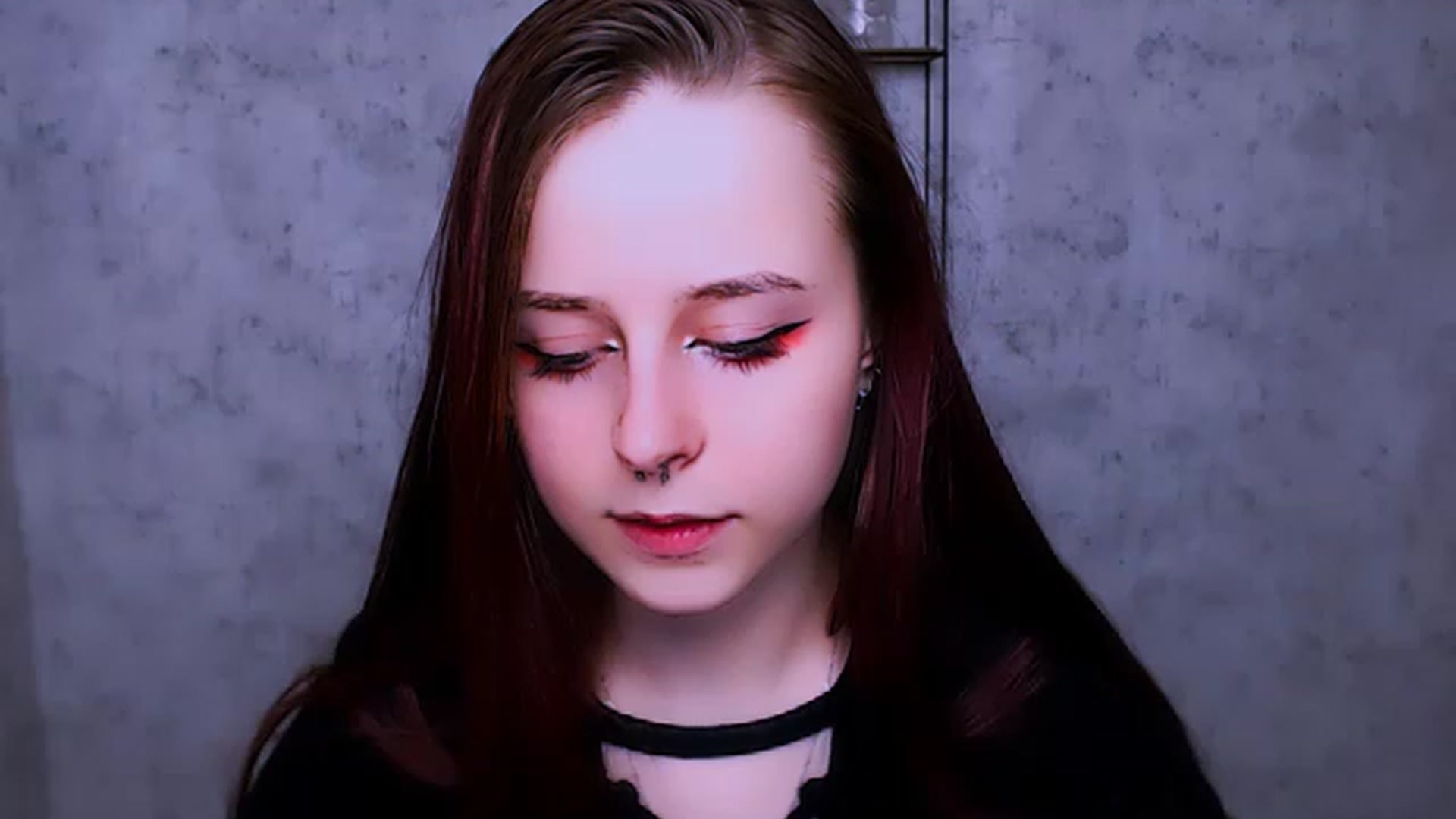 Gallery image thumbnail from SaraLipss_'s myfreecams stream on, 04/02/2023, 20:09 image 7 of 20