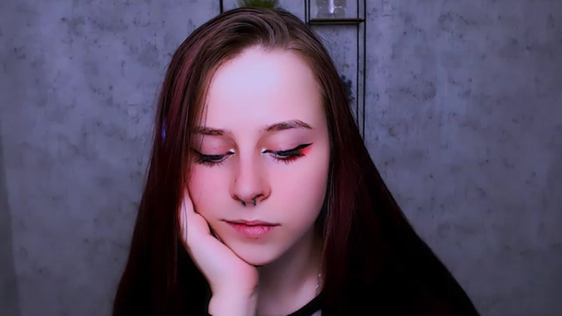 Gallery image thumbnail from SaraLipss_'s myfreecams stream on, 04/02/2023, 20:09 image 16 of 20