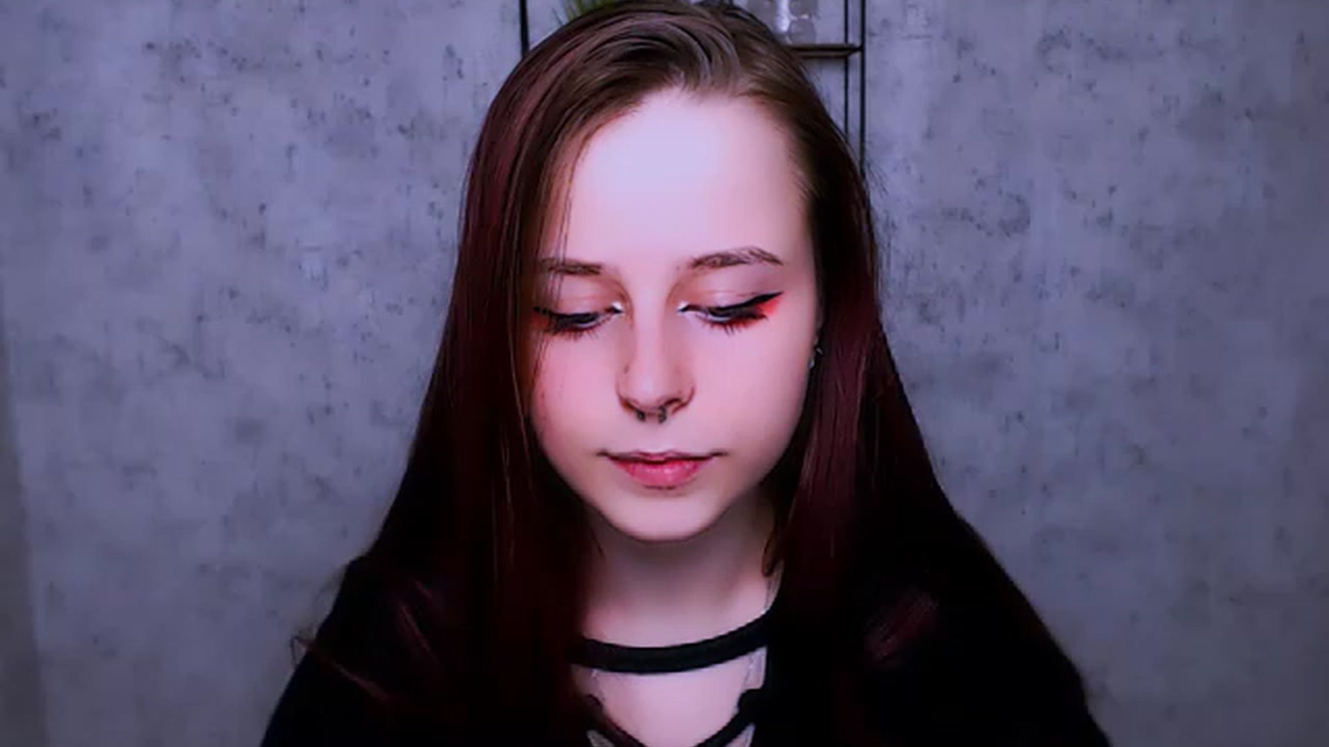 Gallery image thumbnail from SaraLipss_'s myfreecams stream on, 04/02/2023, 20:09 image 9 of 20