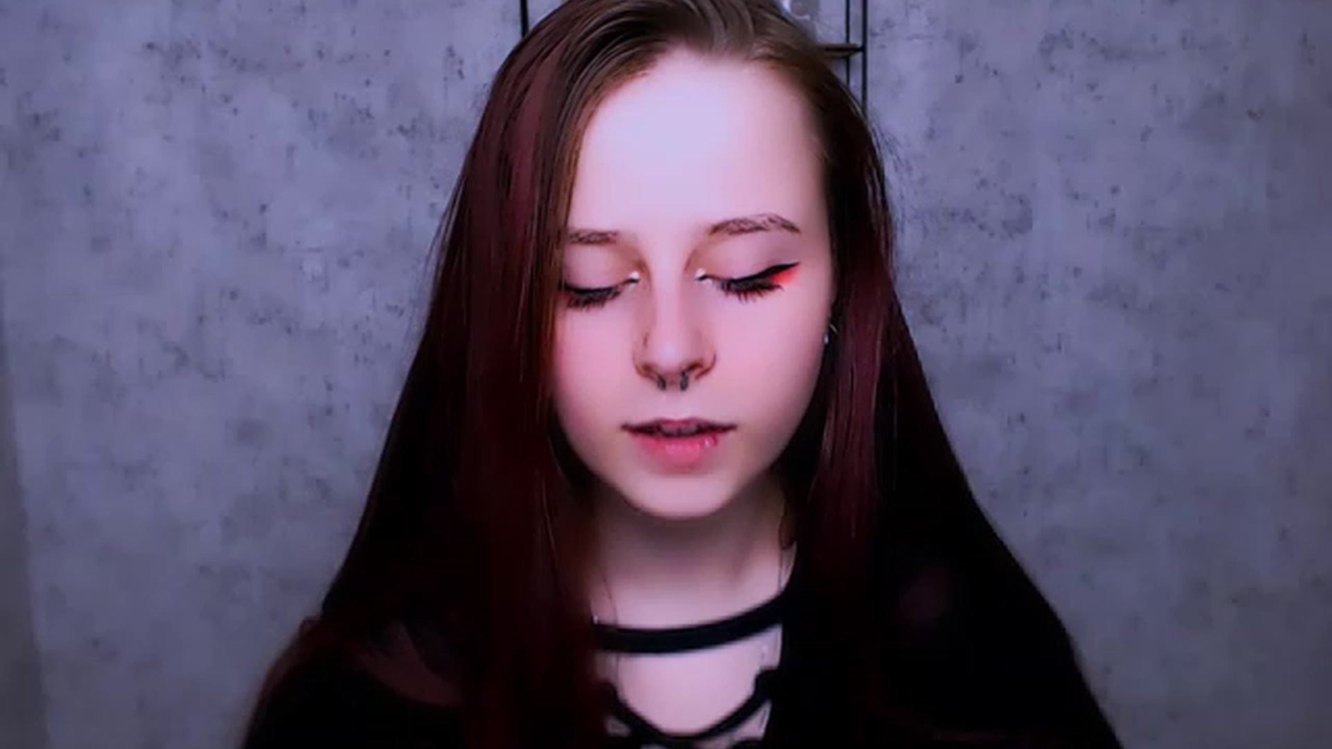 Gallery image thumbnail from SaraLipss_'s myfreecams stream on, 04/02/2023, 20:09 image 8 of 20