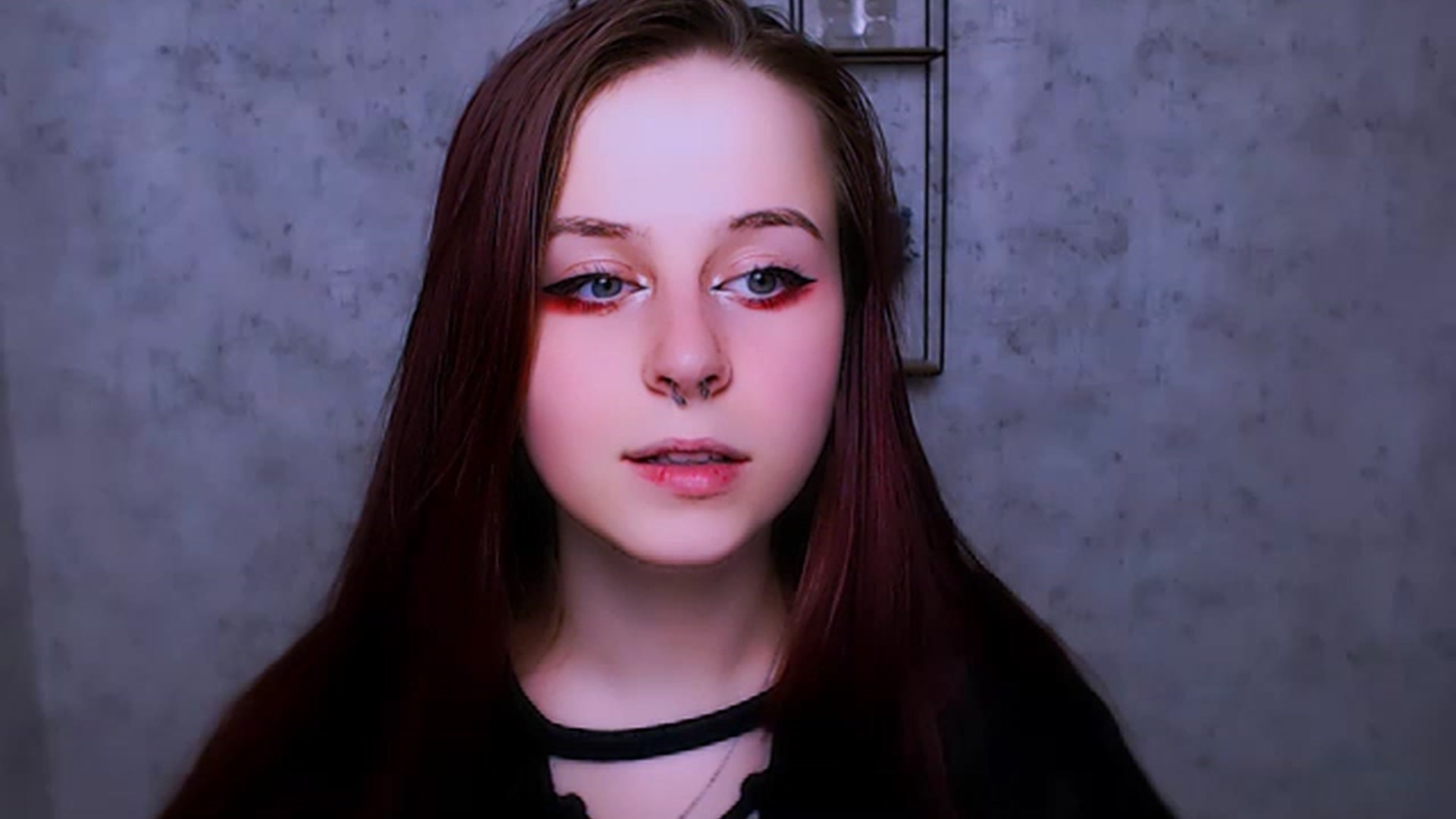 Gallery image thumbnail from SaraLipss_'s myfreecams stream on, 04/02/2023, 22:59 image 7 of 20