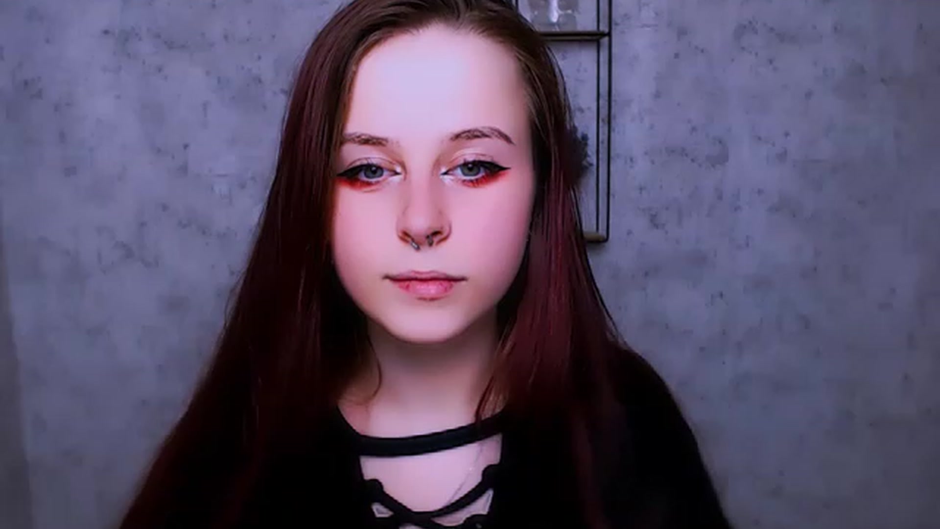 Gallery image thumbnail from SaraLipss_'s myfreecams stream on, 04/02/2023, 22:59 image 5 of 20