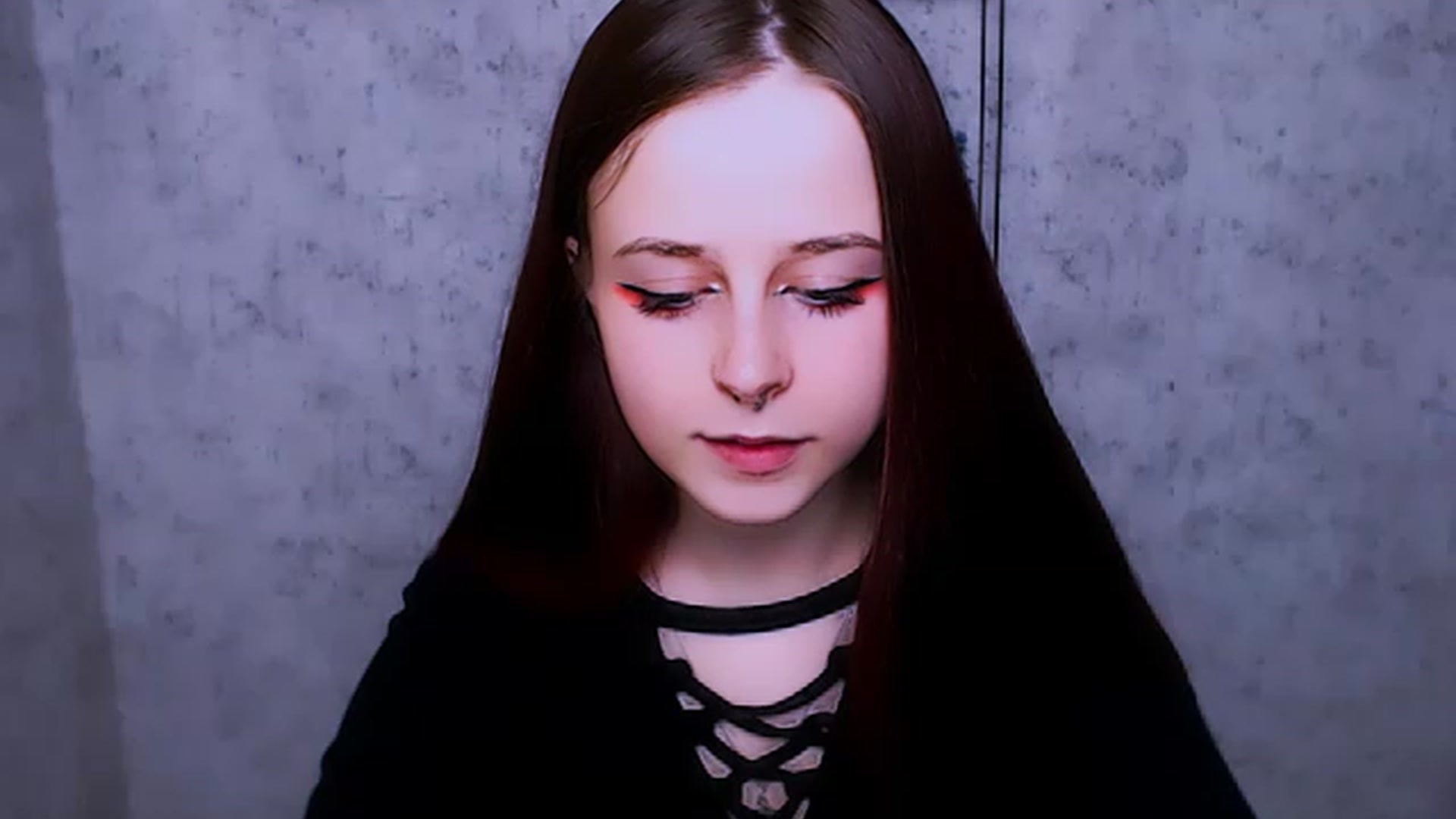 Gallery image thumbnail from SaraLipss_'s myfreecams stream on, 04/03/2023, 19:21 image 14 of 20