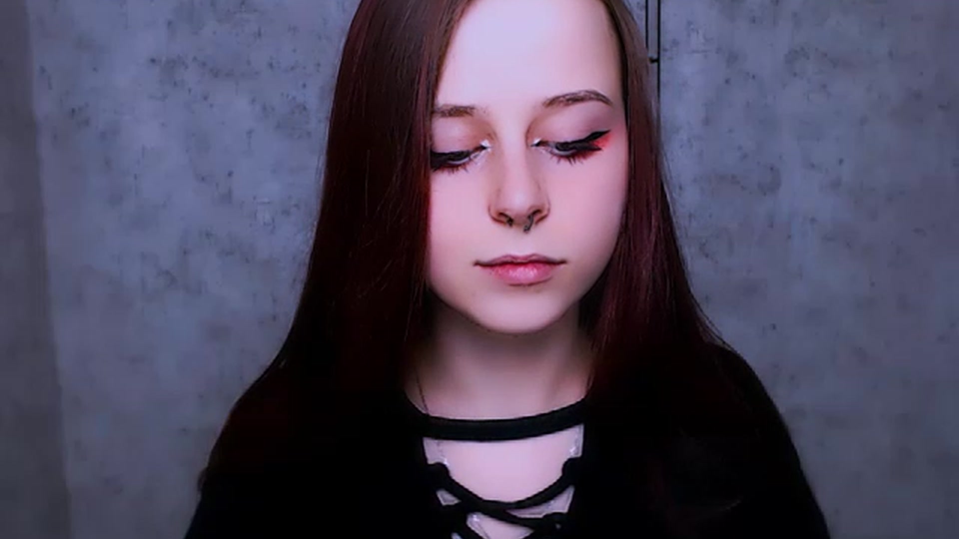 Gallery image thumbnail from SaraLipss_'s myfreecams stream on, 04/03/2023, 19:21 image 17 of 20