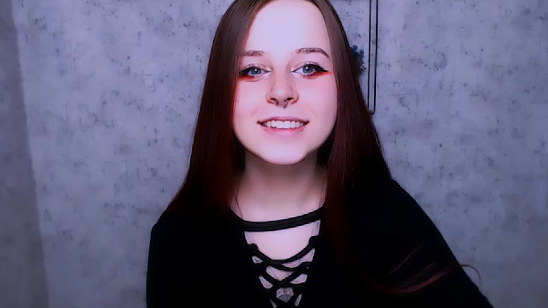 Gallery image thumbnail from SaraLipss_'s myfreecams stream on, 04/03/2023, 19:21 image 9 of 20