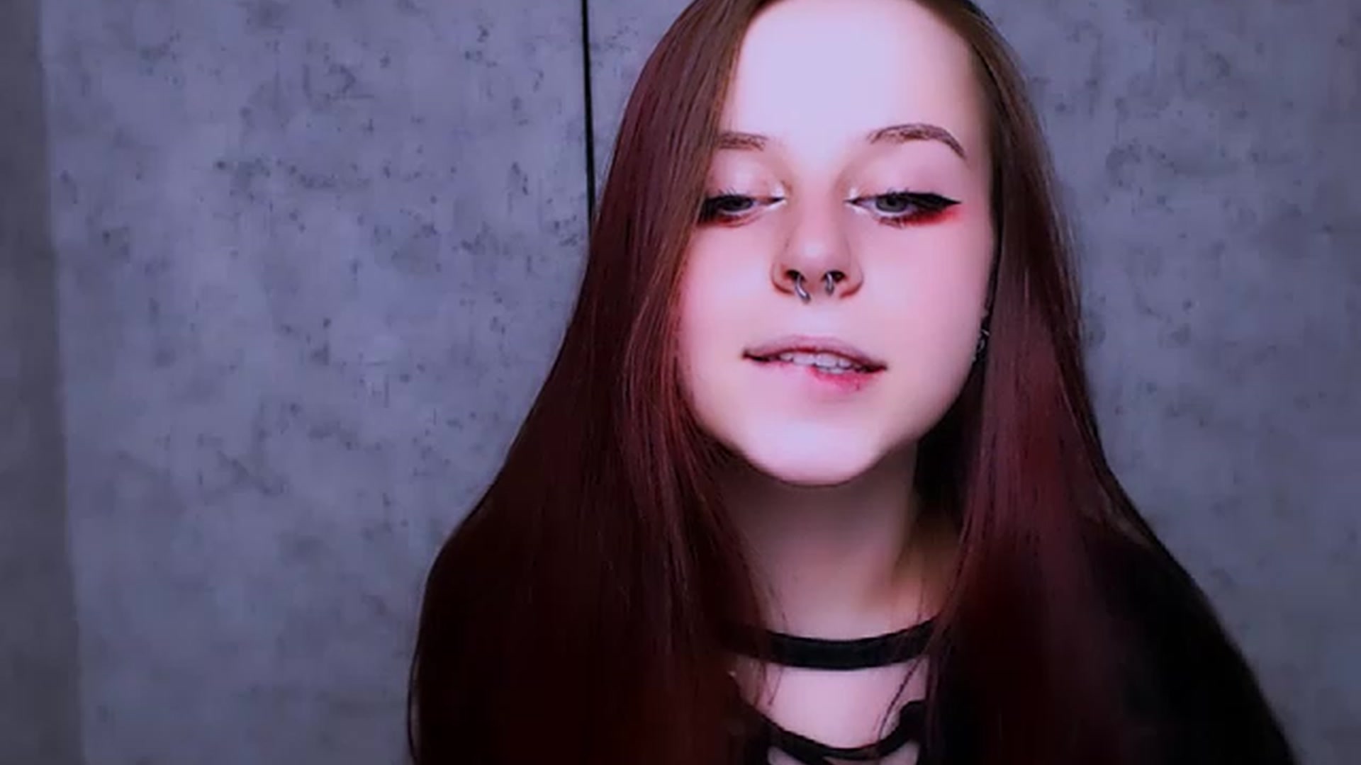 Gallery image thumbnail from SaraLipss_'s myfreecams stream on, 04/03/2023, 22:19 image 3 of 20