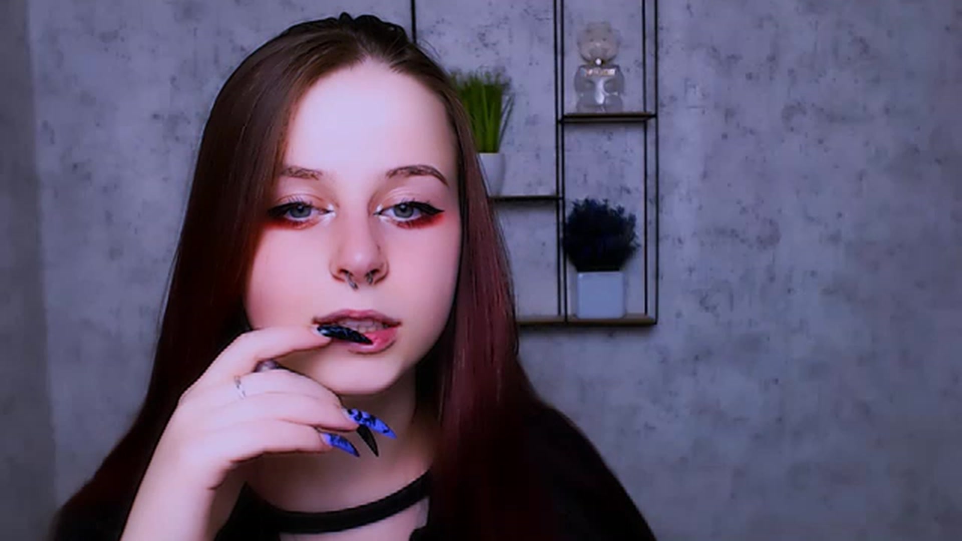 Gallery image thumbnail from SaraLipss_'s myfreecams stream on, 04/03/2023, 22:19 image 18 of 20