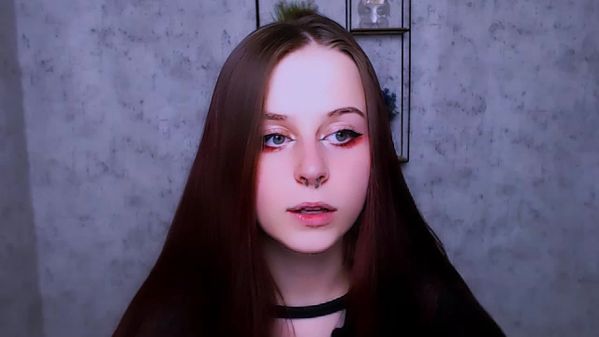 Gallery image thumbnail from SaraLipss_'s myfreecams stream on, 04/04/2023, 24:36 image 6 of 20