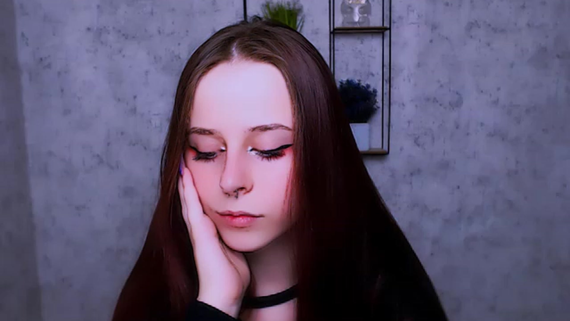 Gallery image thumbnail from SaraLipss_'s myfreecams stream on, 04/04/2023, 24:36 image 8 of 20