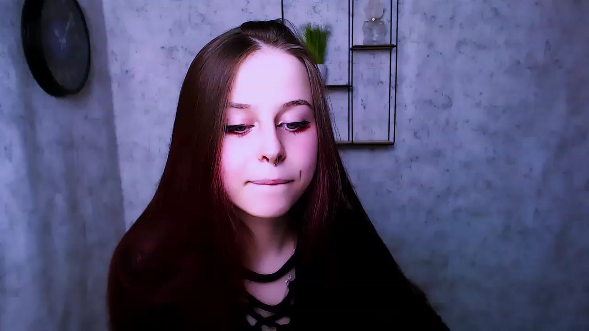 Gallery image thumbnail from SaraLipss_'s myfreecams stream on, 04/09/2023, 16:23 image 8 of 20