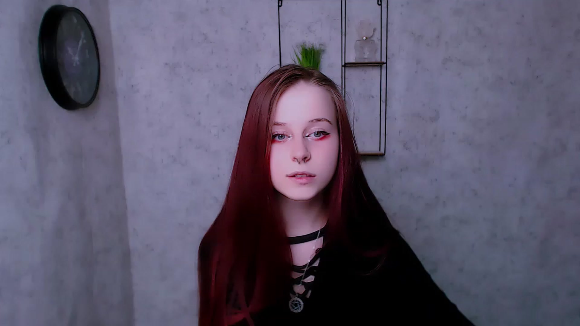Gallery image thumbnail from SaraLipss_'s myfreecams stream on, 04/10/2023, 16:17 image 4 of 20