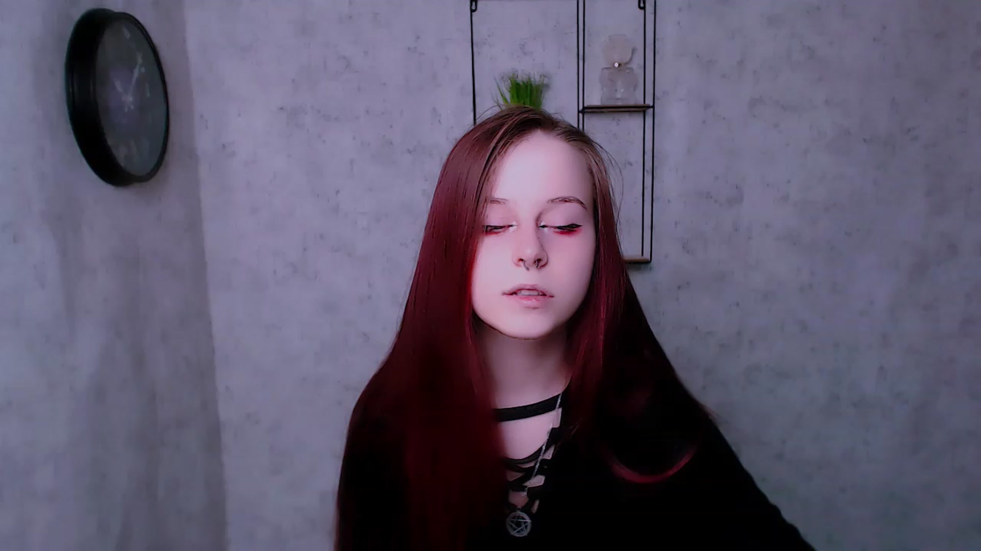 Gallery image thumbnail from SaraLipss_'s myfreecams stream on, 04/10/2023, 16:17 image 7 of 20